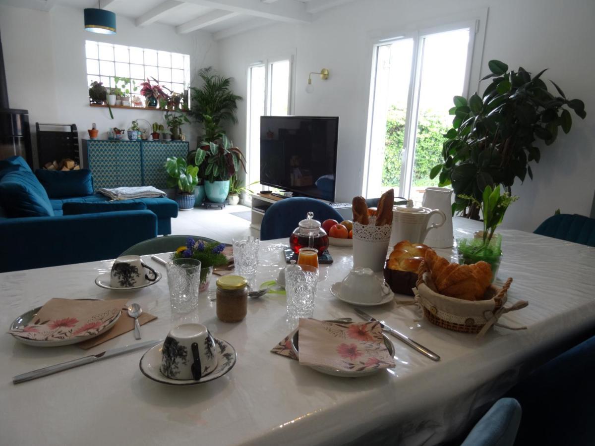 Maison D'Hotes Les Roses Tremieres Saclay Bagian luar foto